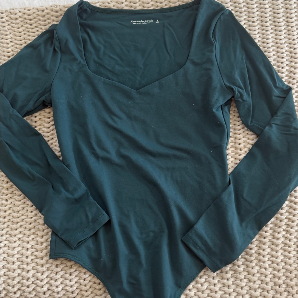 Abercrombie & Fitch Long Sleeve Scoop-Neck Bodysuit in Deep Teal